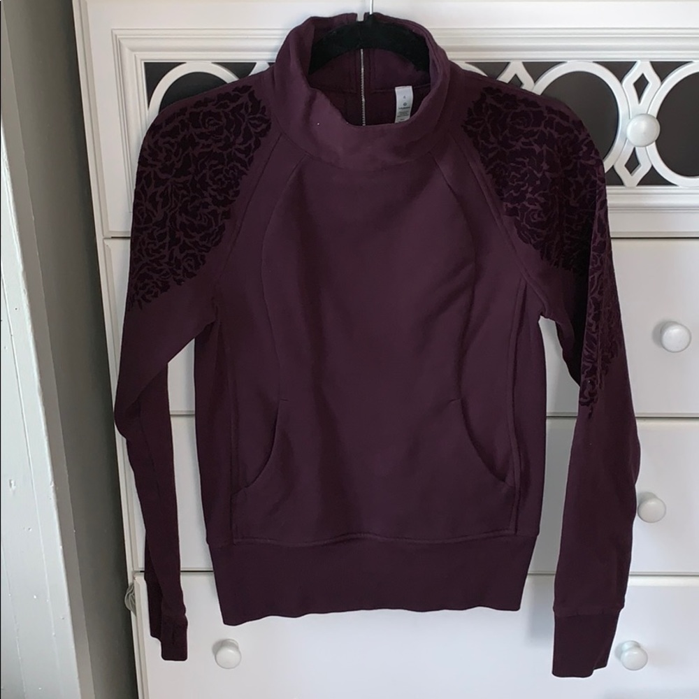 Lululemon maroon pullover